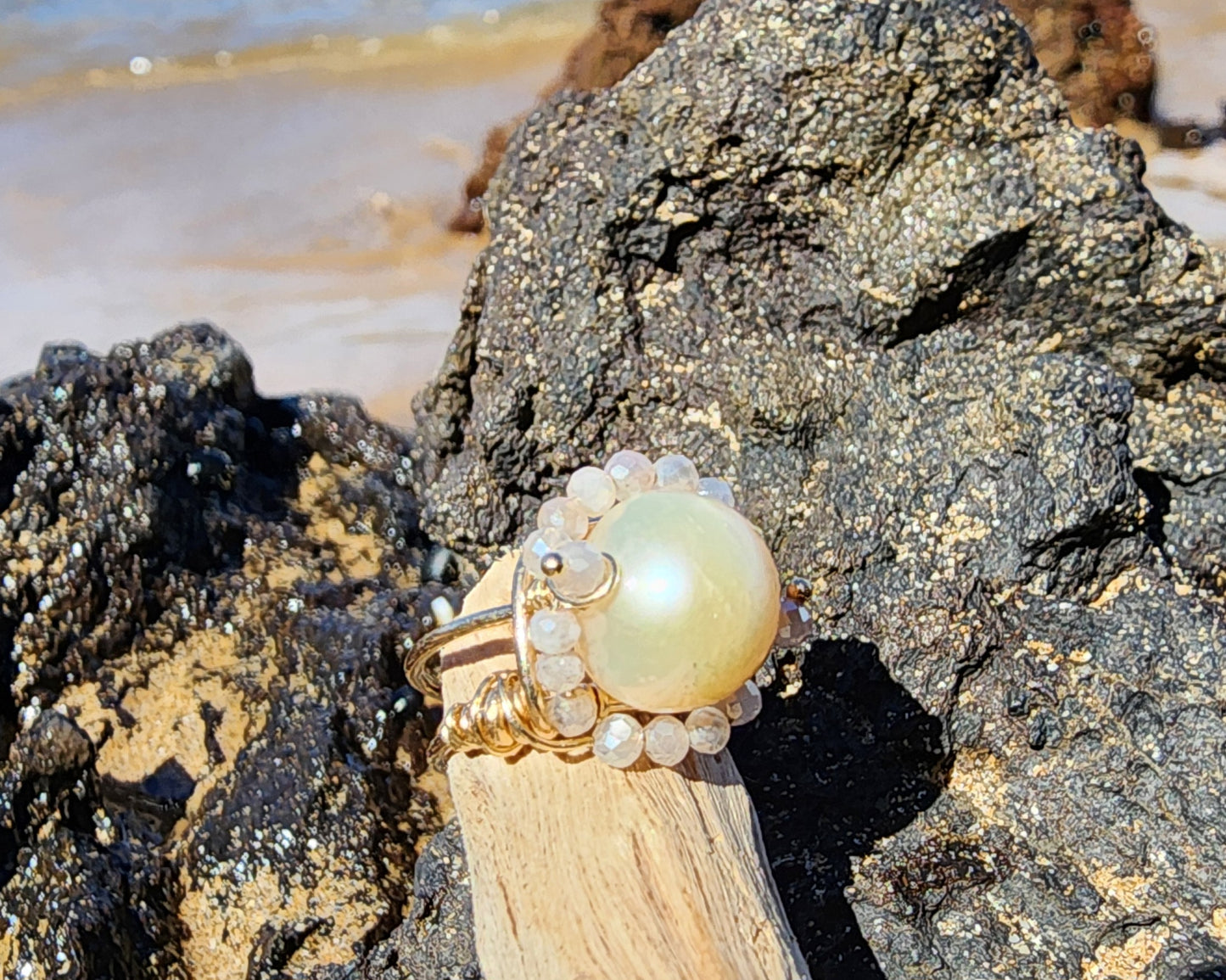 Pearl & Moonstone Ring(5)